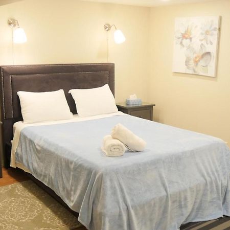 Richview Gardens Apartment Toronto Extérieur photo