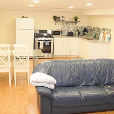 Richview Gardens Apartment Toronto Extérieur photo