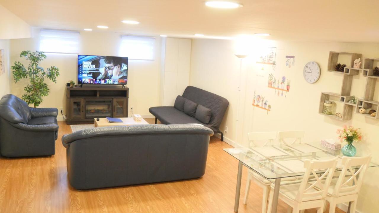 Richview Gardens Apartment Toronto Extérieur photo
